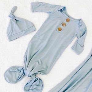 Caden Lane 0-3M infant knotted gown